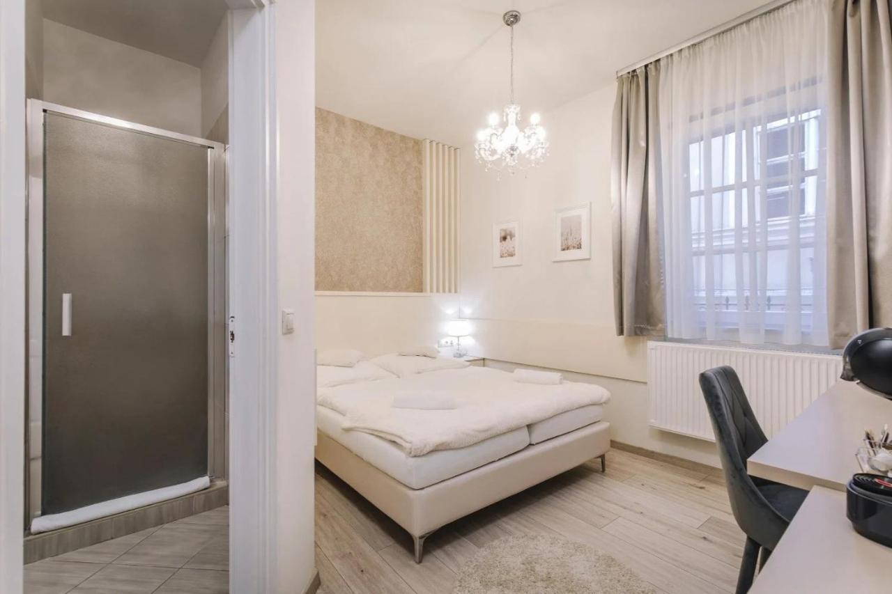 Apartmanhaz Soho Gyor Exterior photo
